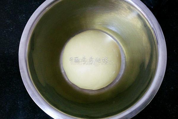炼奶椰蓉小餐包的做法图解7