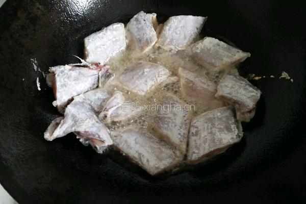 红烧带鱼的做法图解3