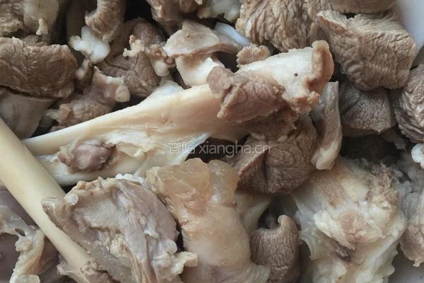 羊肉萝卜汤的做法图解3