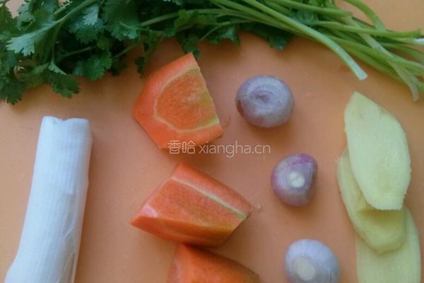 香鸡块的做法图解1
