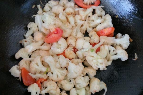 西红柿炒菜花的做法图解6