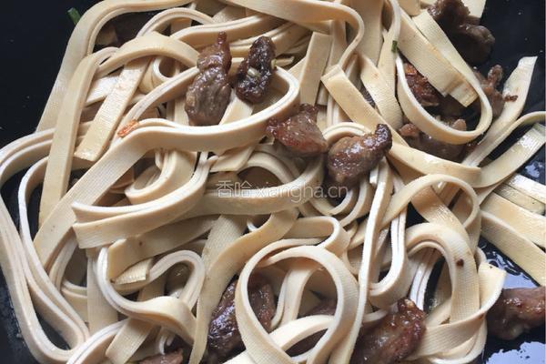 千张丝炒牛肉的做法图解5