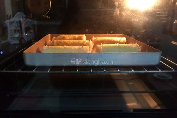 芝士培根吐司卷的做法图解12