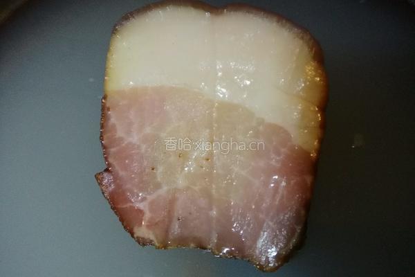炫彩腊肉炒蒜薹的做法图解3