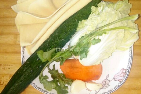 东北凉拌菜的做法图解1