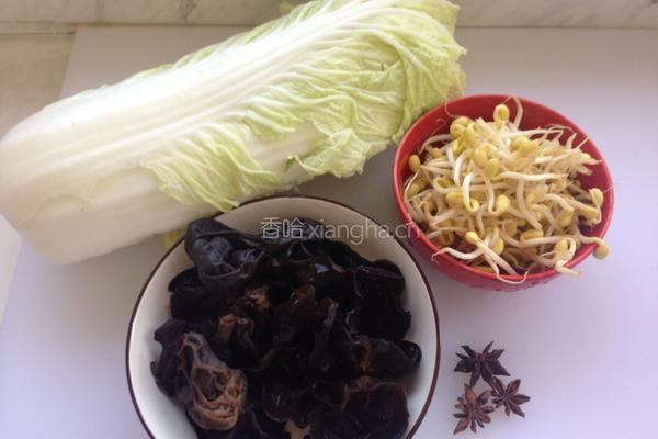 砂锅白菜豆腐的做法图解1