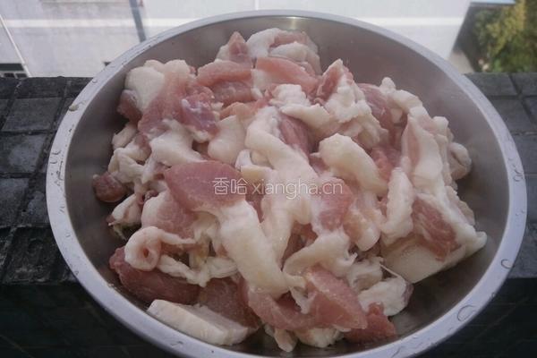 彩椒炒五花肉的做法图解2