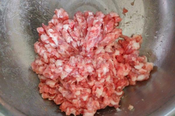 大葱猪肉馅的做法图解1