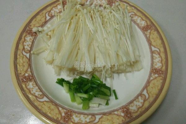 金针菇瘦肉豆腐汤的做法图解3