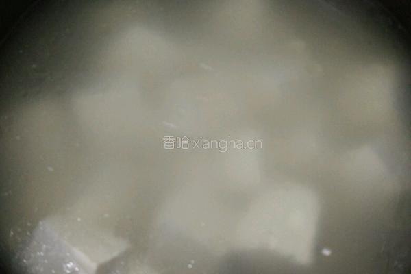 金针菇瘦肉豆腐汤的做法图解6