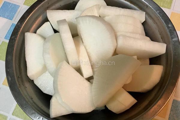 排骨萝卜汤的做法图解2