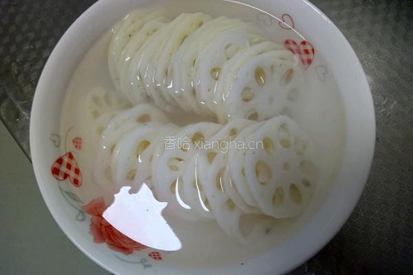 荷塘小炒的做法图解1
