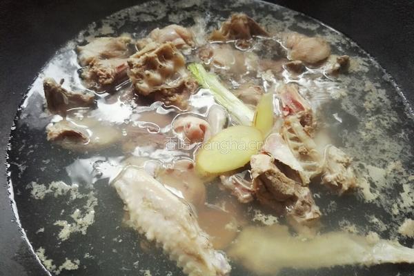 砂锅姜母鸭的做法图解4