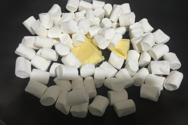 手工牛扎糖的做法图解2