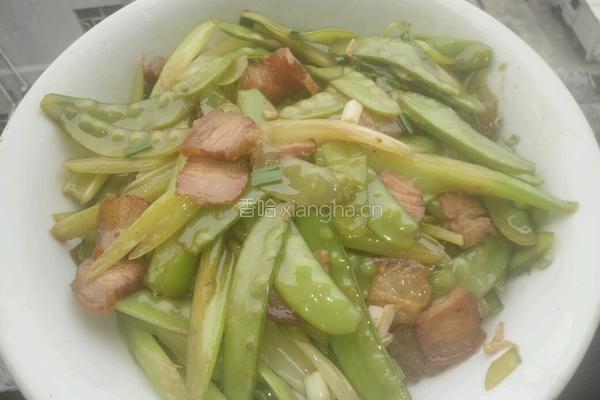 西芹荷兰豆炒腊肉