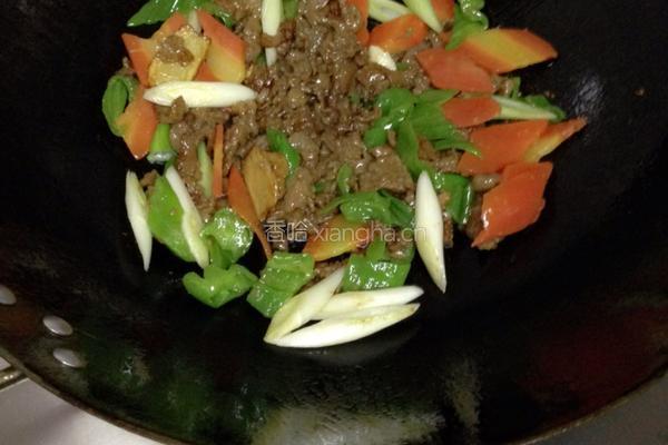 葱爆羊肉炒饭的做法图解6