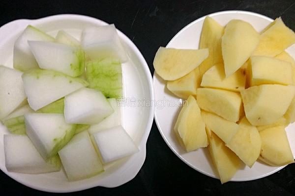 土豆冬瓜炖鸭的做法图解2