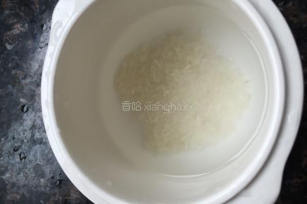 青菜土豆粥的做法图解1