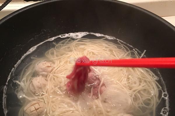 肥牛肉丸汤面的做法图解7