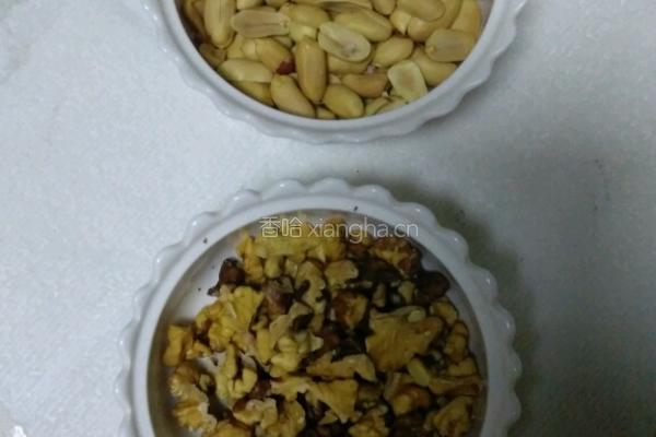 大众小吃 核桃酥的做法图解1