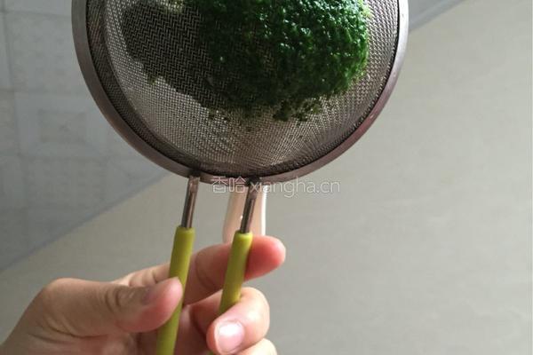 青菜蛋黄米糊的做法图解7