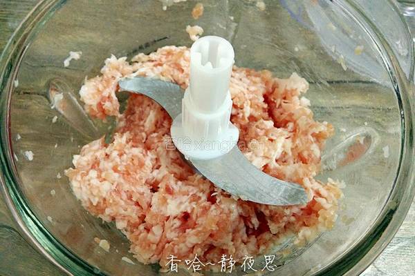 胡萝卜馅梅花饺的做法图解4