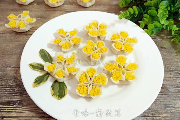 胡萝卜馅梅花饺的做法图解19