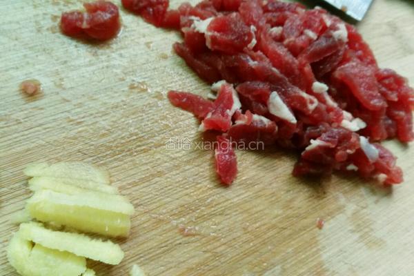 牛肉炒香干的做法图解1