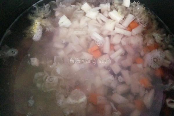红豆莲藕紫薯杂粮粥的做法图解3