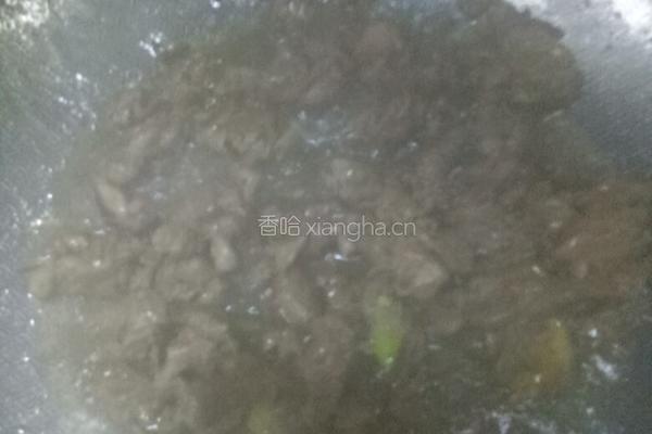酸菜炒肉的做法图解5