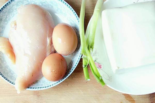鸡肉嫩豆腐的做法图解1
