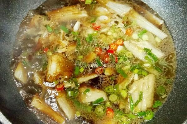 红烧带鱼段的做法图解5