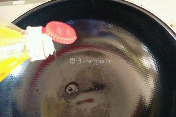甜玉米炒肉的做法图解3
