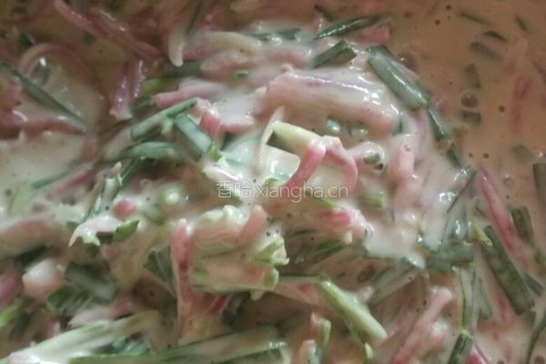 香煎萝卜韭菜饼的做法图解2
