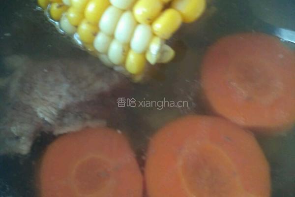 玉米排骨汤的做法图解6