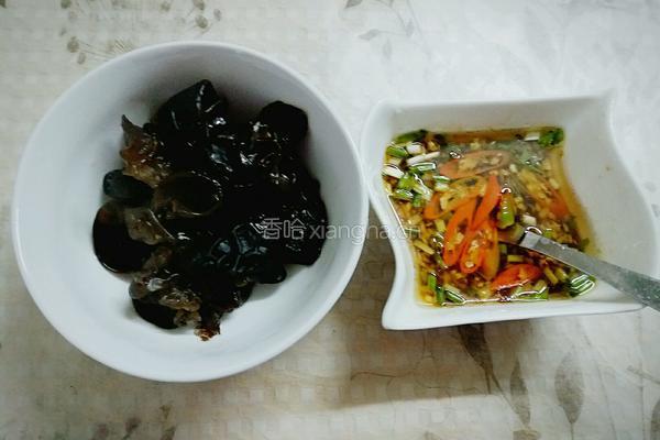 酸辣黑木耳的做法图解2