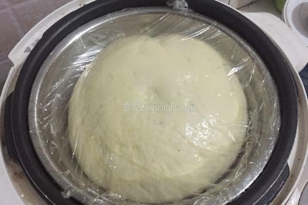 芝麻花生碎包子的做法图解3