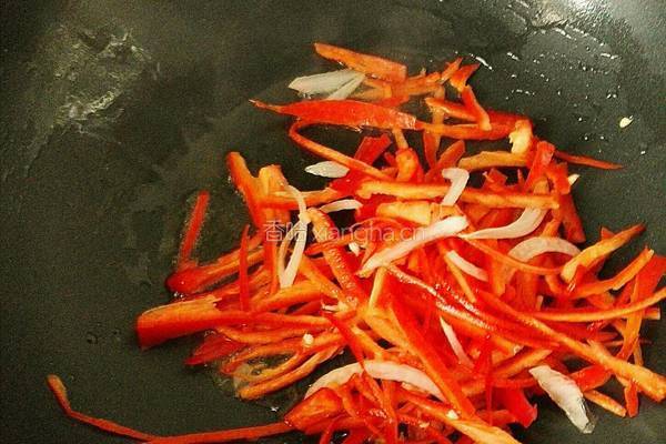 沙爹金菇豚肉片的做法图解4