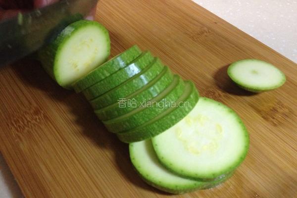 煎角瓜的做法图解1