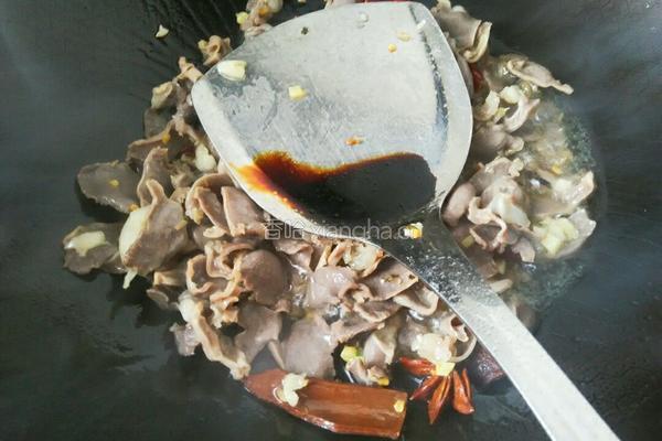 鸭胗炒酸菜的做法图解9