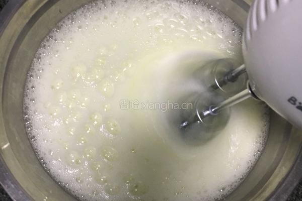 10寸戚风蛋糕的做法图解3