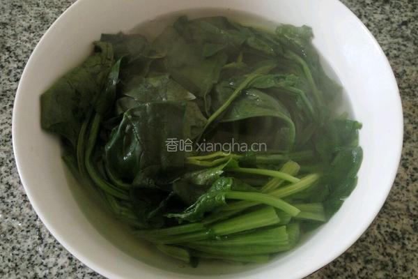 菠菜炒鸡蛋的做法图解3
