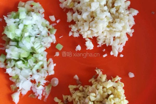 香辣牛肉酱的做法图解1