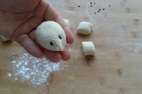 刺猬豆沙小餐包的做法图解7