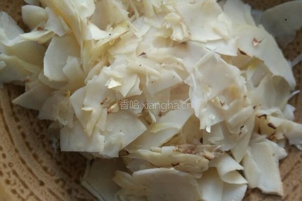 鲜冬笋炒五花肉的做法图解3