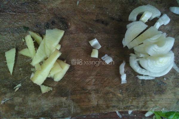 芹菜炒豆干的做法图解3