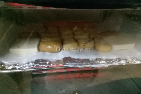 烤鱼豆腐的做法图解1