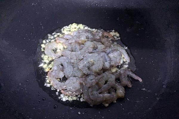 西兰花炒虾仁的做法图解5