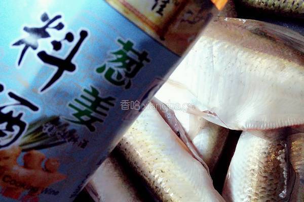 杂烩香酥小杂鱼的做法图解5