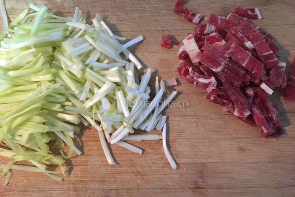 牛肉韭黄煎饼的做法图解4